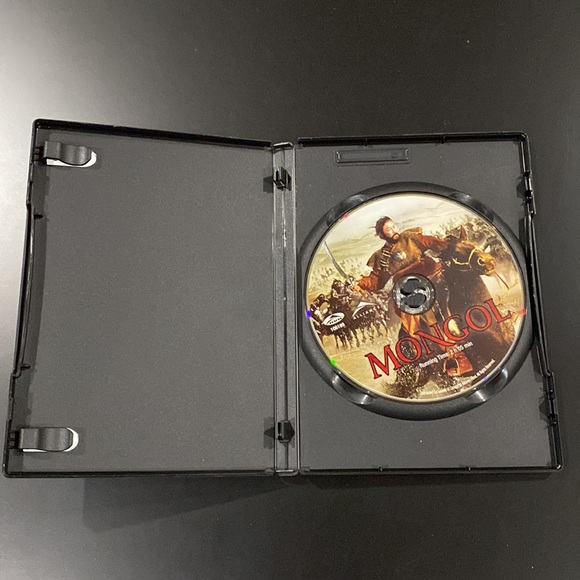 Mongol - DVD - Picture 3 of 5